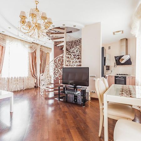 Two-Level Apartment Odessa Esterno foto